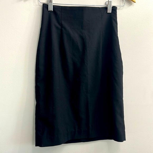 Babaton high waist pencil skirt in black - Picture 2 of 5